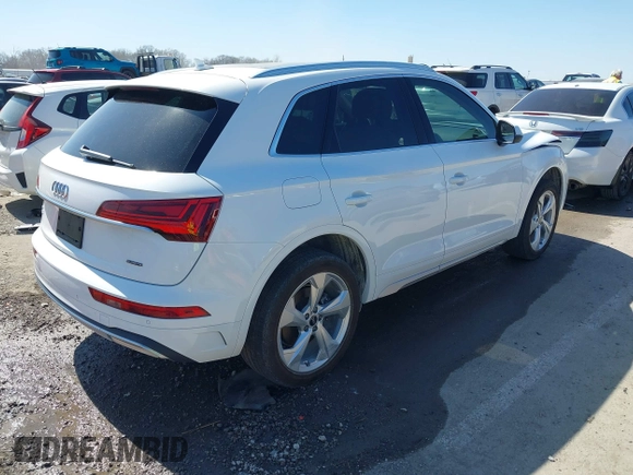 2021 Audi Q5 Premium Plus with VIN WA1BAAFYXM2050143, listed as a IAAI auction lot 41724418 with 60,638 mi miles. Bid and sale history available at carsss.com. Image 4.