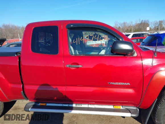 2006 Toyota Tacoma with VIN 5TEUU42N26Z245168, listed as a IAAI auction lot 41477409 with 197,462 mi miles. Bid and sale history available at carsss.com. Image 13.