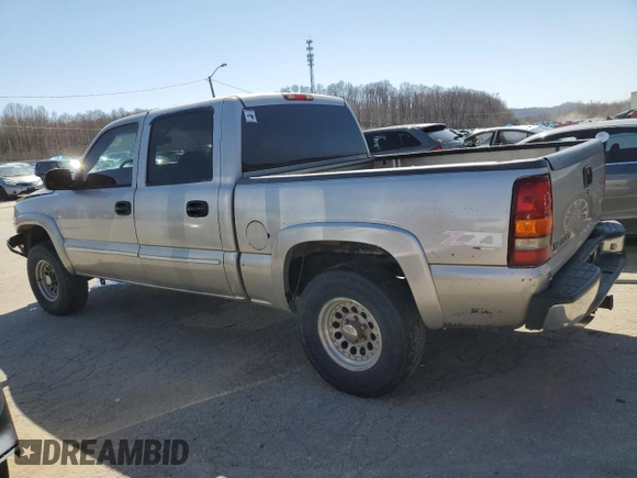 2004 GMC Sierra 1500 SLE z VIN 2GTEK13T541363075, wystawiony jako Copart lot #48901465 z przebiegiem 240 791 mil mil oraz Szkoda całkowita • Salvage title. Historia ofert i sprzedaży dostępna na DreamBid. Obrazek 2.