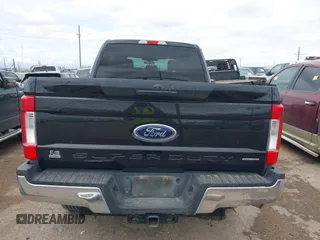 2019 Ford F-250 XL z VIN 1FT7W2B65KEF51556, wystawiony jako IAAI lot #41955220 z przebiegiem 128 460 mil mil oraz . Historia ofert i sprzedaży dostępna na DreamBid. Obrazek 17.