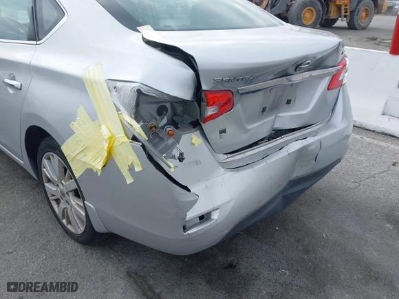 2015 Nissan Sentra S with VIN 3N1AB7AP3FY282767, listed as a IAAI auction lot 41904576 with 162,210 mi miles. Bid and sale history available at carsss.com. Image 6.
