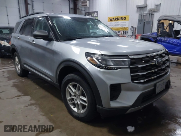 2025 Ford Explorer Active with VIN 1FMUK8DH0SGA35718, listed as a IAAI auction lot 41283665 with 391 mi miles. Bid and sale history available at carsss.com. Image 1.