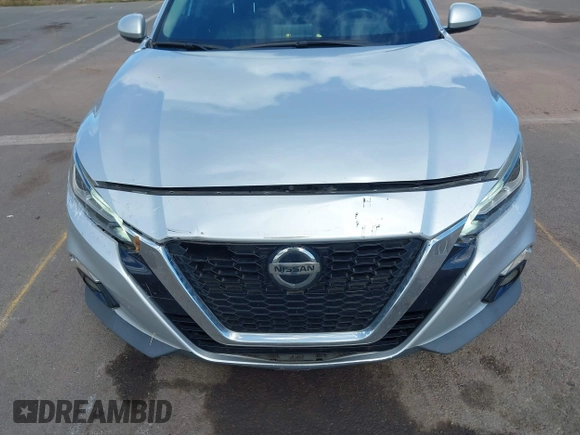 2020 Nissan Altima 2.5 SL with VIN 1N4BL4EV2LC135355, listed as a IAAI auction lot 41778726 with 104,603 mi miles. Bid and sale history available at carsss.com. Image 6.