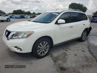2015 Nissan Pathfinder SV with VIN 5N1AR2MN9FC712585, listed as a Copart auction lot 58863605 with 160,588 mi miles and Salvage title. Bid and sale history available at DreamBid. Image 1.