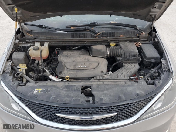 2017 Chrysler Pacifica Touring-L with VIN 2C4RC1BGXHR539662, listed as a Copart auction lot 88686345 with 142,399 mi miles and Salvage Title. Bid and sale history available at carsss.com. Image 12.