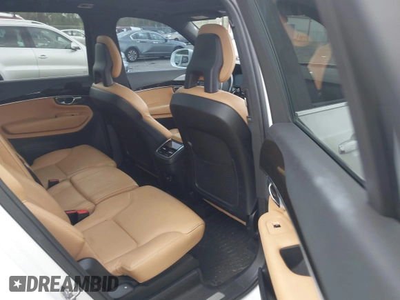 2018 Volvo XC90 Momentum with VIN YV4A22PK2J1202199, listed as a IAAI auction lot 41898147 with 82,161 mi miles and . Bid and sale history available at DreamBid. Image 8.