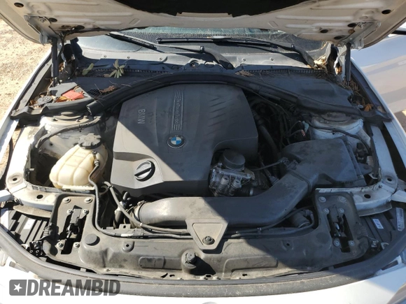 2012 BMW 3 Series 335i z VIN WBA3A9C5XCF270499, wystawiony jako Copart lot #73593204 z przebiegiem 121 602 mil mil oraz Szkoda całkowita • Salvage title. Historia ofert i sprzedaży dostępna na DreamBid. Obrazek 11.