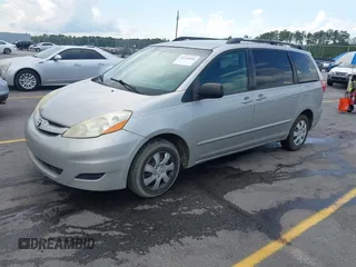 2007 Toyota Sienna CE with VIN 5TDZK23C57S022229, listed as a IAAI auction lot 42114684 with 252,985 mi miles. Bid and sale history available at carsss.com. Image 2.