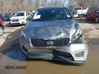 2017 Kia Sorento LX with VIN 5XYPG4A33HG268167, listed as a IAAI auction lot 41792320 with 74,528 mi miles. Bid and sale history available at carsss.com. Image 12.