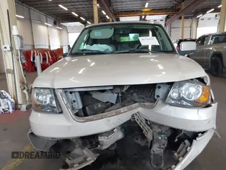 2005 Ford Expedition Limited with VIN 1FMFU20585LA92398, listed as a IAAI auction lot 40339627 with 154,554 mi miles. Bid and sale history available at carsss.com. Image 12.