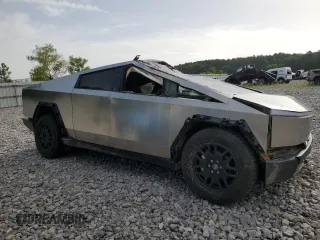 2024 Tesla Cybertruck z VIN 7G2CEHED0RA013090, wystawiony jako Copart lot #61693744 z przebiegiem Nie podano mil oraz Szkoda całkowita • Salvage title. Historia ofert i sprzedaży dostępna na DreamBid. Obrazek 4.