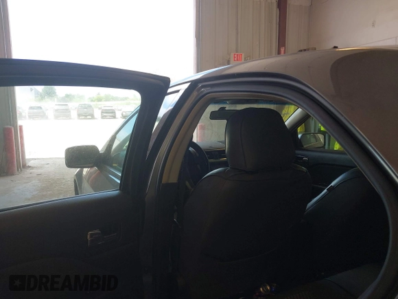 2010 Ford Fusion SE with VIN 3FAHP0HA8AR356540, listed as a IAAI auction lot 42758970 with 221,615 mi miles and . Bid and sale history available at DreamBid. Image 8.