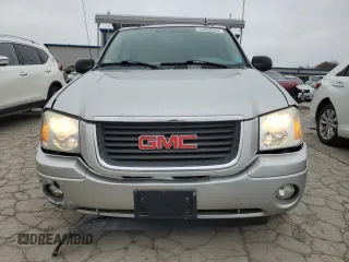 2005 GMC Envoy SLT with VIN 1GKDS13S452258553, listed as a Copart auction lot 82888944 with 174,546 mi miles and Salvage Title. Bid and sale history available at carsss.com. Image 5.