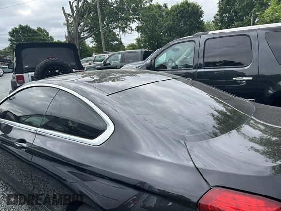 2012 BMW 6 Series 650i xDrive with VIN WBALX5C54CC894131, listed as a IAAI auction lot 42165498 with 82,800 mi miles. Bid and sale history available at carsss.com. Image 3.