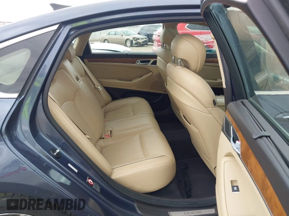 2015 Hyundai Genesis 3.8L with VIN KMHGN4JE4FU093636, listed as a IAAI auction lot 42021732 with 130,512 mi miles. Bid and sale history available at carsss.com. Image 8.