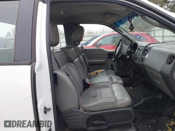 2008 Ford F-150 STX z VIN 1FTRX12W98FC33166, wystawiony jako IAAI lot #41613296 z przebiegiem 330 276 mil mil oraz . Historia ofert i sprzedaży dostępna na DreamBid. Obrazek 5.