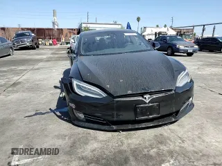 2020 Tesla Model S Performance with VIN 5YJSA1E46LF396481, listed as a Copart auction lot 47896835 with 47,878 mi miles and Salvage title. Bid and sale history available at DreamBid. Image 11.