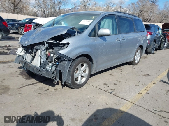 2012 Toyota Sienna LE AAS with VIN 5TDKK3DC1CS264239, listed as a IAAI auction lot 41839022 with 221,769 mi miles. Bid and sale history available at carsss.com. Image 17.