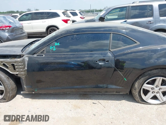 2012 Chevrolet Camaro 1LT z VIN 2G1FB1E30C9198434, wystawiony jako IAAI lot #42049821 z przebiegiem 180 813 mil mil oraz . Historia ofert i sprzedaży dostępna na DreamBid. Obrazek 15.
