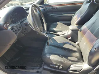 2000 Toyota Solara SE z VIN 2T1CF28P2YC378976, wystawiony jako Copart lot #61400195 z przebiegiem 197 090 mil mil oraz Czysty tytuł • Clean title. Historia ofert i sprzedaży dostępna na DreamBid. Obrazek 7.
