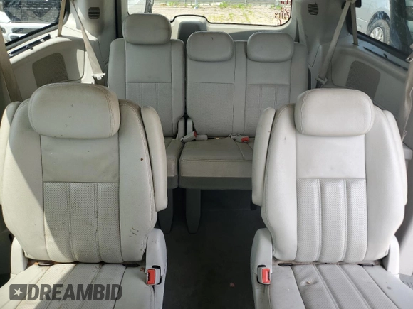 2009 Chrysler Town & Country Touring with VIN 2A8HR54X39R667914, listed as a Copart auction lot 66010904 with 214,583 mi miles and Salvage Title. Bid and sale history available at DreamBid. Image 10.