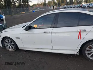 2011 BMW 5 Series 535i z VIN WBAFR7C50BC801316, wystawiony jako IAAI lot #38335558 z przebiegiem Nie podano mil oraz . Historia ofert i sprzedaży dostępna na DreamBid. Obrazek 13.