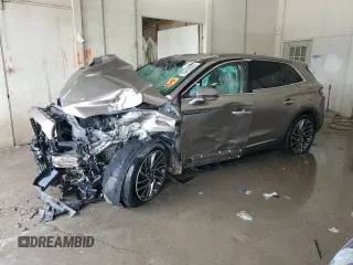 2019 Lincoln Nautilus Reserve z VIN 2LMPJ6L99KBL28382, wystawiony jako Copart lot #55435555 z przebiegiem 110 779 mil mil oraz Szkoda całkowita • Salvage title. Historia ofert i sprzedaży dostępna na DreamBid. Obrazek 1.