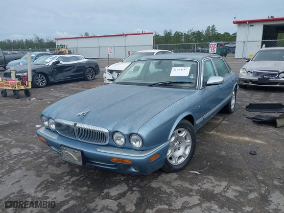 2002 Jaguar XJ VDP with VIN SAJDA24C32LF45422, listed as a IAAI auction lot 41654187 with 64,726 mi miles. Bid and sale history available at carsss.com. Image 6.