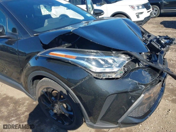 2022 Toyota C-HR XLE with VIN JTNKHMBX9N1130195, listed as a IAAI auction lot 41867899 with 13,813 mi miles. Bid and sale history available at carsss.com. Image 18.