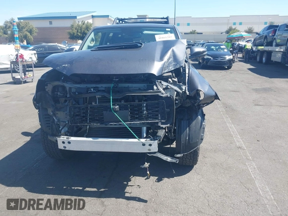 2023 Toyota 4Runner TRD Pro z VIN JTELU5JR3P6167676, wystawiony jako IAAI lot #41861287 z przebiegiem 25 795 mil mil oraz . Historia ofert i sprzedaży dostępna na DreamBid. Obrazek 12.