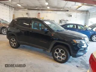 2022 Jeep Compass Trailhawk with VIN 3C4NJDDB7NT193831, listed as a IAAI auction lot 42244555 with 81,632 mi miles and . Bid and sale history available at DreamBid. Image 1.