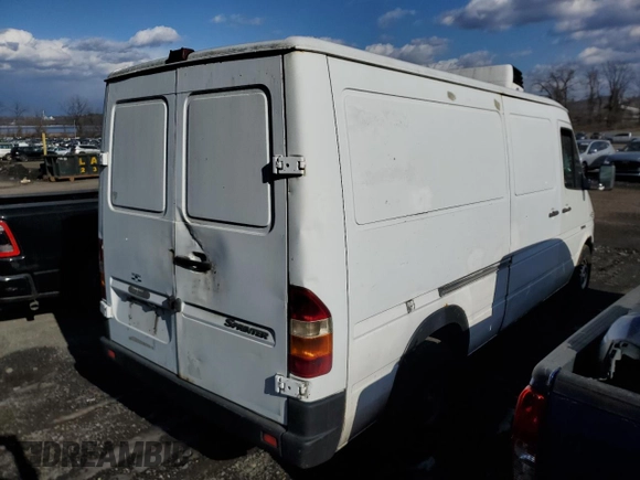 2005 Freightliner Sprinter with VIN WDYPD644X55808843, listed as a Copart auction lot 42859055 with 312,164 mi miles and Clean Title. Bid and sale history available at DreamBid. Image 3.