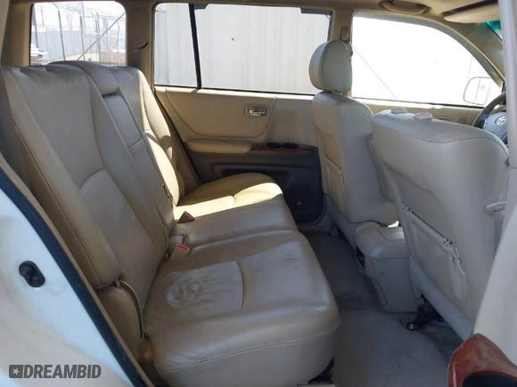 2006 Toyota Highlander w/3rd Row with VIN JTEDP21A360101571, listed as a IAAI auction lot 42019659 with 321,728 mi miles. Bid and sale history available at carsss.com. Image 8.