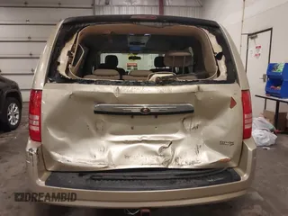 2010 Chrysler Town & Country Touring with VIN 2A4RR5D17AR184092, listed as a IAAI auction lot 41727926 with 158,937 mi miles and . Bid and sale history available at DreamBid. Image 6.