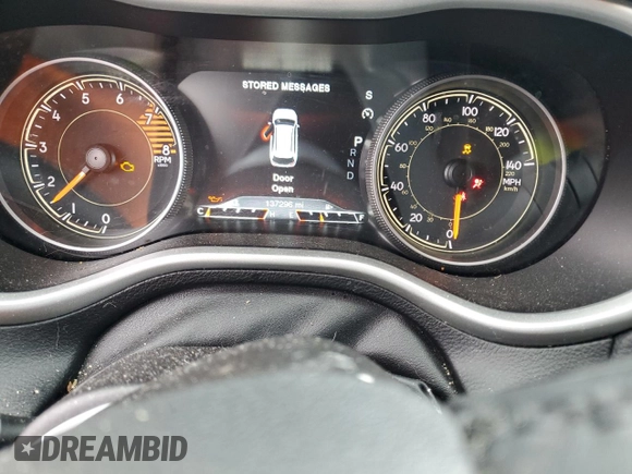 2017 Jeep Cherokee Trailhawk z VIN 1C4PJMBS0HW577055, wystawiony jako Copart lot #56428235 z przebiegiem 137 296 mil mil oraz Szkoda całkowita • Salvage title. Historia ofert i sprzedaży dostępna na DreamBid. Obrazek 9.