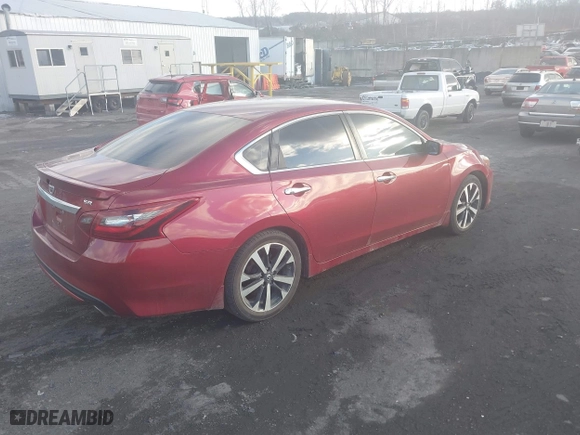2018 Nissan Altima 2.5 SL with VIN 1N4AL3AP3JC139344, listed as a IAAI auction lot 41284140 with 90,965 mi miles. Bid and sale history available at carsss.com. Image 4.
