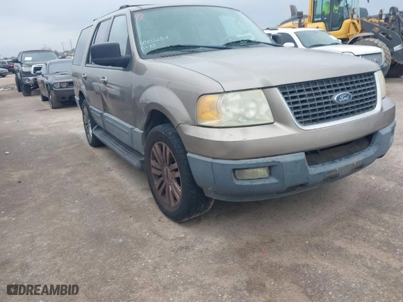 2003 Ford Expedition Special Service with VIN 1FMRU15W73LC55760, listed as a IAAI auction lot 41586829 with 278,386 mi miles. Bid and sale history available at carsss.com. Image 1.