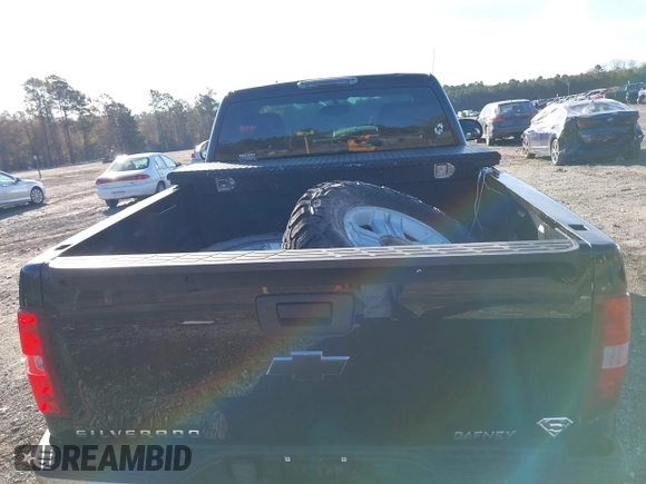 2008 Chevrolet Silverado 1500 Work Truck with VIN 1GCEK14C48Z320214, listed as a IAAI auction lot 41458578 with 126,088 mi miles. Bid and sale history available at carsss.com. Image 16.