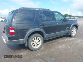 2008 Ford Explorer XLT z VIN 1FMEU73E98UA29846, wystawiony jako IAAI lot #42824300 z przebiegiem 198 198 mil mil oraz . Historia ofert i sprzedaży dostępna na DreamBid. Obrazek 4.