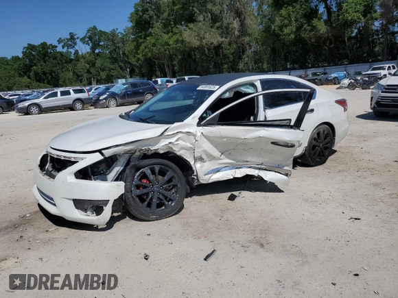 2015 Nissan Altima S with VIN 1N4AL3AP5FC113478, listed as a Copart auction lot 54861625 with 256,573 mi miles and Salvage Title. Bid and sale history available at DreamBid. Image 1.