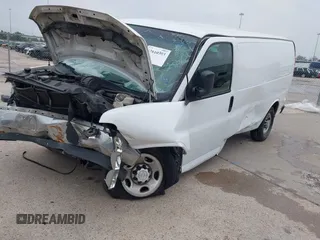 2018 Chevrolet Express Cargo Van with VIN 1GCWGAFG3J1905280, listed as a IAAI auction lot 41610303 with 262,115 mi miles. Bid and sale history available at carsss.com. Image 2.