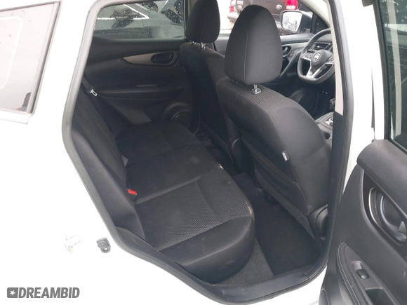 2019 Nissan Rogue Sport SV with VIN JN1BJ1CP2KW231473, listed as a IAAI auction lot 41704807 with 58,518 mi miles. Bid and sale history available at carsss.com. Image 8.
