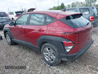 2025 Hyundai Kona SE с VIN KM8HA3AB5SU186210, выставлен на аукционе IAAI как лот 42150185 с пробегом 10 304 миль миль и . История ставок и продаж доступна на DreamBid. Изображение 3.