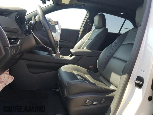 2020 Cadillac XT4 FWD Sport with VIN 1GYFZER4XLF139311, listed as a Copart auction lot 61757995 with 46,123 mi miles and Salvage title. Bid and sale history available at DreamBid. Image 7.