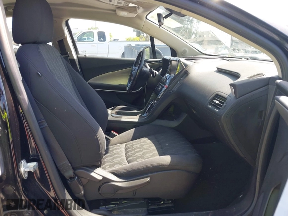 2014 Chevrolet Volt with VIN 1G1RE6E48EU172972, listed as a IAAI auction lot 42215102 with Not Provided miles and . Bid and sale history available at carsss.com. Image 5.