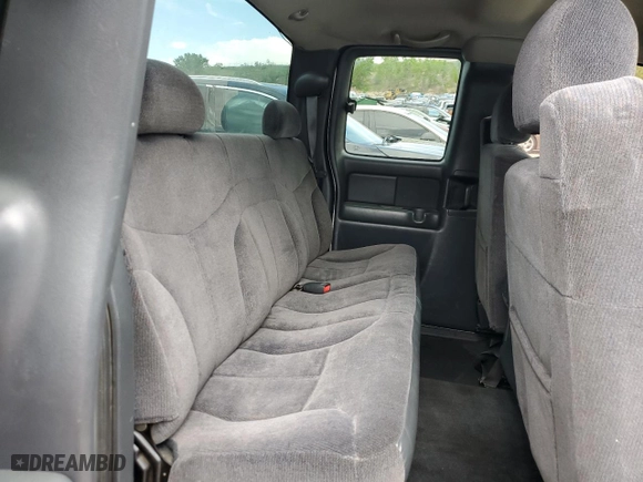 2000 GMC New Sierra 1500 SLE with VIN 1GTEK19T5YE384827, listed as a Copart auction lot 54876273 with 224,990 mi miles and Salvage Title. Bid and sale history available at carsss.com. Image 10.