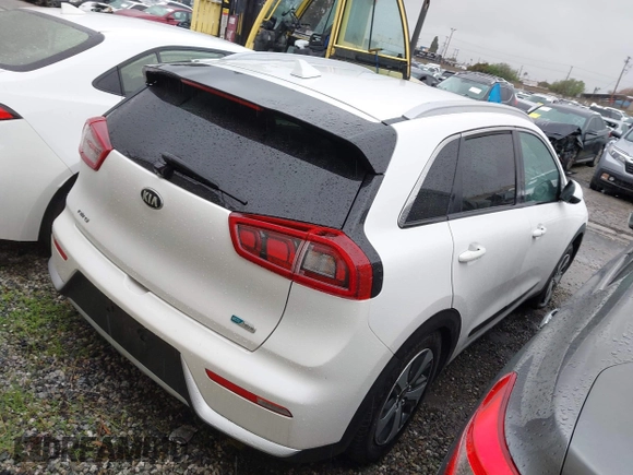 2017 Kia Niro FE with VIN KNDCB3LC2H5085064, listed as a IAAI auction lot 41532004 with 147,057 mi miles. Bid and sale history available at carsss.com. Image 4.