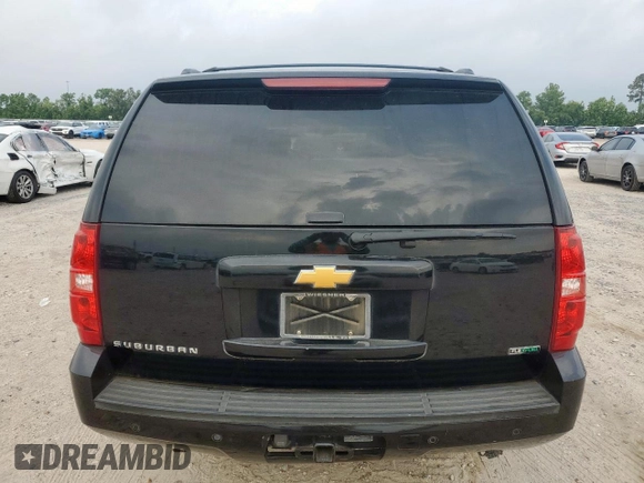 2012 Chevrolet Suburban LT with VIN 1GNSCJE01CR325049, listed as a Copart auction lot 56212525 with 264,000 mi miles and Clean title. Bid and sale history available at DreamBid. Image 6.
