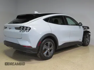 2022 Ford Mustang Mach-E Select с VIN 3FMTK1SS2NMA18639, выставлен на аукционе Copart как лот 74613084 с пробегом 8 454 миль миль и Списание • Salvage title. История ставок и продаж доступна на DreamBid. Изображение 3.