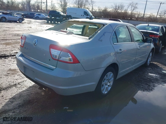 2008 Mercury Milan with VIN 3MEHM07Z58R638718, listed as a IAAI auction lot 41536905 with 70,729 mi miles. Bid and sale history available at carsss.com. Image 4.